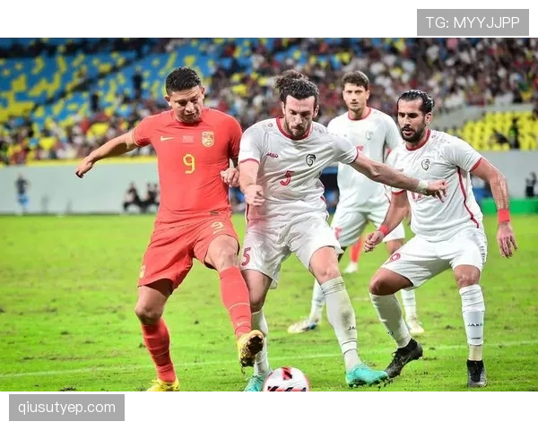 努涅斯面对顶级中卫时的进攻效率为何波动显著？